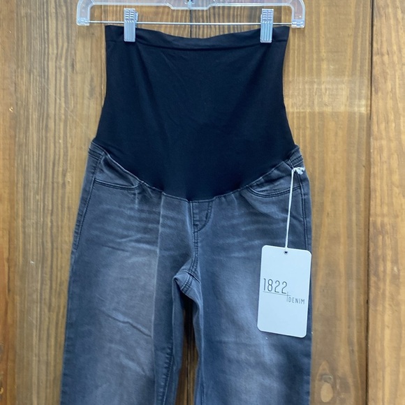 1822 Denim Maternity Jeans - Picture 2 of 10
